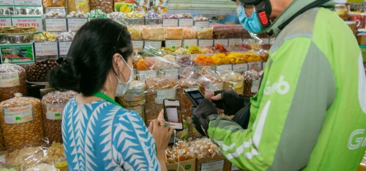 Grab giảm giá nhiều dịch vụ dịp Tết Ất Tỵ