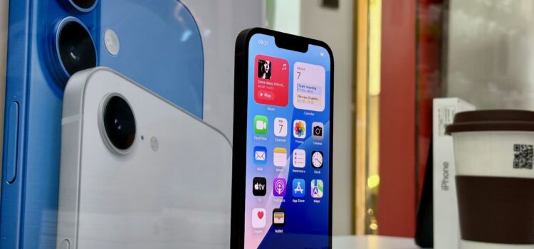 iPhone 16e màu đen được ưa chuộng tại Di Động Việt