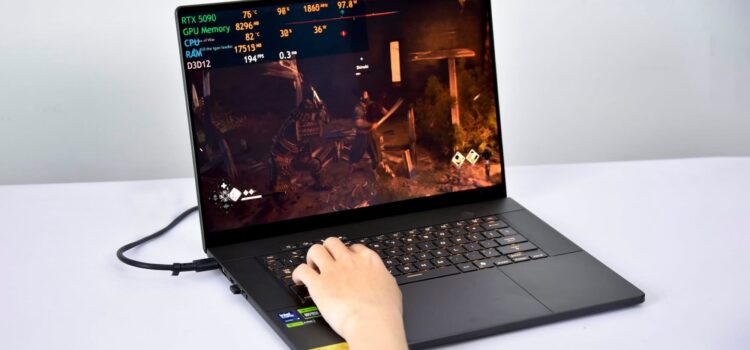 ROG Strix SCAR mở bán với giá từ 117 triệu đồng