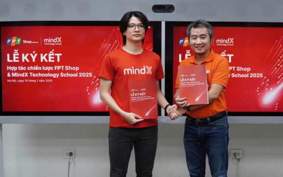 Mạng di động FPT triển khai học bổng trị giá 480 triệu đồng cho học sinh THCS và THPT