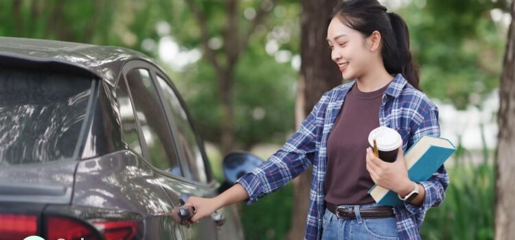 Trẻ vị thành niên lần đầu được sử dụng Grab