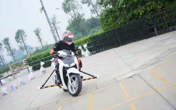 AIP Foundation giới thiệu mô phỏng công nghệ chống bó cứng phanh M-ABS nhằm nâng cao an toàn giao thông