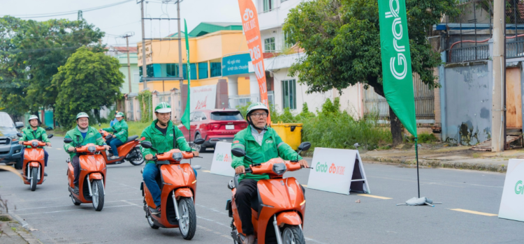 Grab tiếp tục hỗ trợ tài xế trong bối cảnh giá xăng biến động