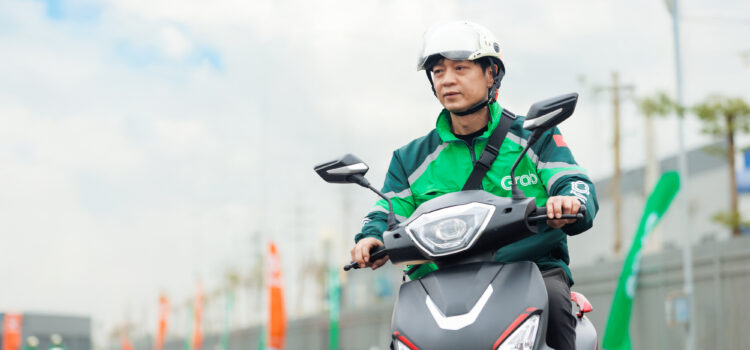 Grab Việt Nam hỗ trợ tài xế tuần thứ 4 liên tiếp trước biến động giá nhiên liệu