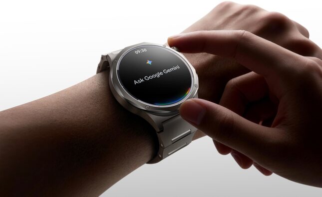 OPPO Watch X3: smartwatch titanium siêu nhẹ, pin tối đa 16 ngày