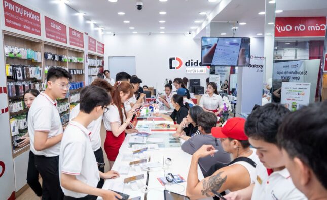 Galaxy Z8 Series mở đặt trước tại Di Động Việt, giảm đến 5 triệu đồng