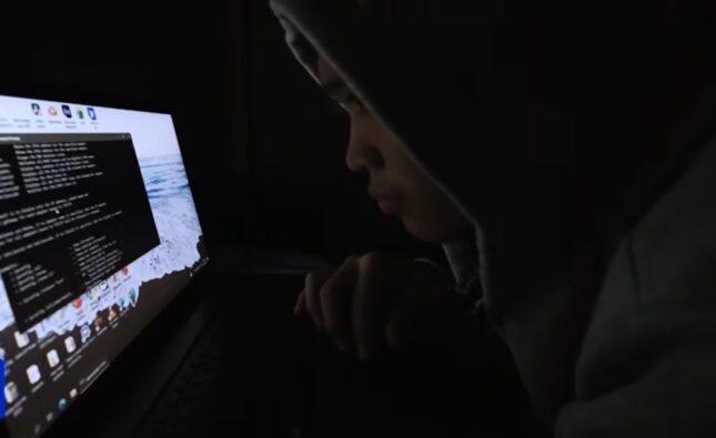 Lưu mật khẩu: Một cú nhấp chuột có thể khiến bạn mất Facebook, Gmail và tài khoản ngân hàng