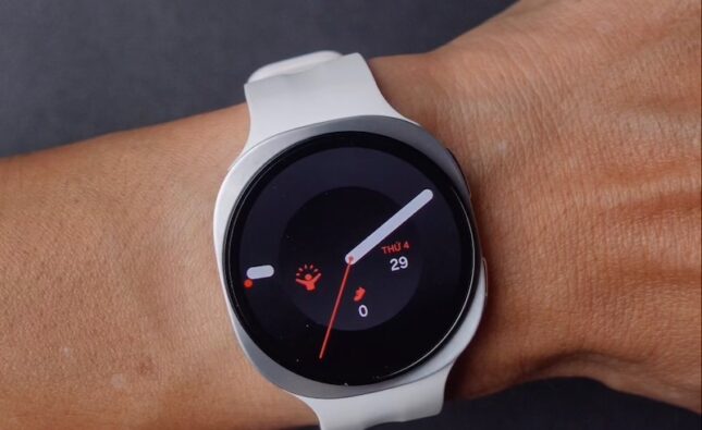 Mở hộp Galaxy Watch9: Màu trắng quá đẹp