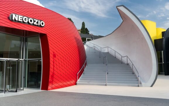 Moto Guzzi khánh thành “ngôi nhà mới” tại Mandello del Lario