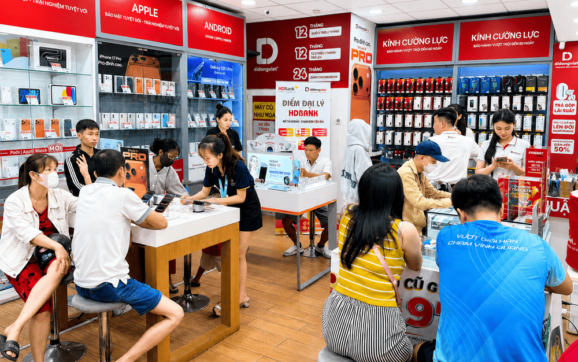 iPhone 18 bắt đầu nhận đặt trước tại Di Động Việt, hỗ trợ đến 10 triệu đồng