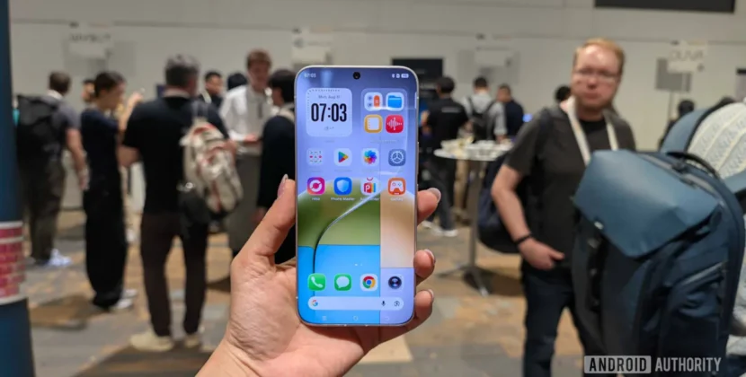 Smartphone Tecno gần như không viền lộ diện: Màn hình 0 mm, pin 6.000 mAh